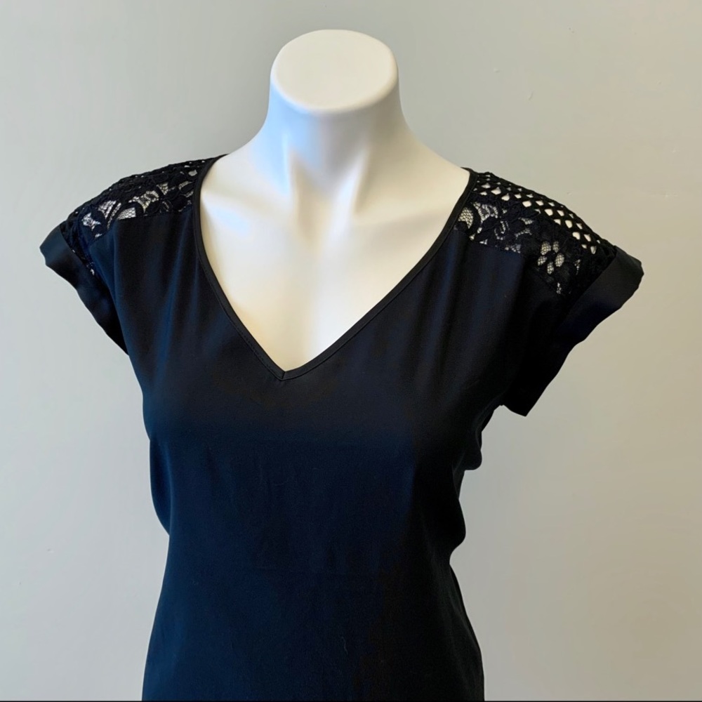 Express Short-sleeved Blouse